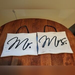 Mr$Mrs Sign